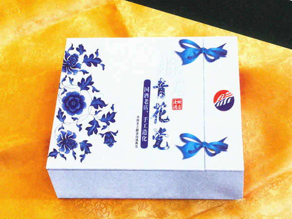 青花瓷彩盒